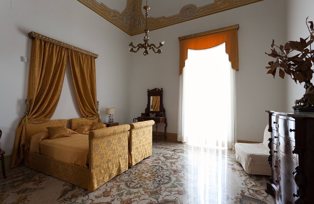 Palazzo Pio Apartment