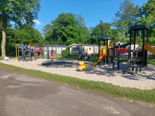 Pallegarste 74 met uitzicht op speeltuin