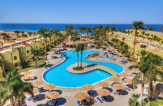 Palm Beach Resort Families and Couples only