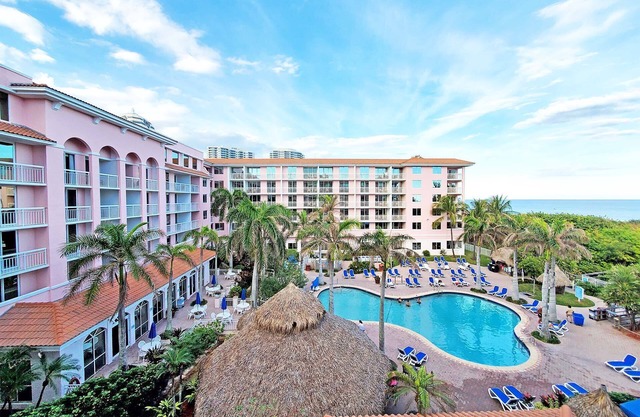 Palm Beach Shores Resort - Beachfront Location - 1-Bedroom Condo
