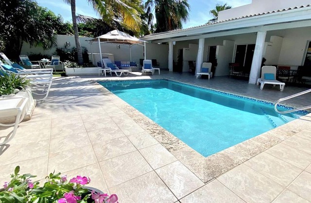 Palm beach suite steps away from the beach