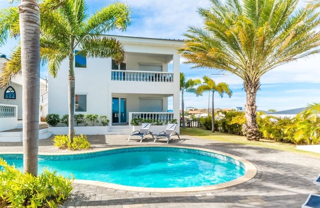 Palm Cottage: Tropical Hideaway in Jan Thiel District