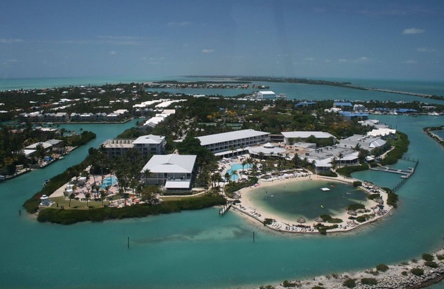 Palm Villa - Sleeps 6, Boat Slip Available