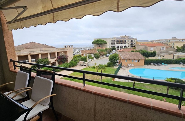 PALMERAIE 317-AIR CONDITIONING-BEACH AND SHOPS WITHIN WALKING DISTANCE