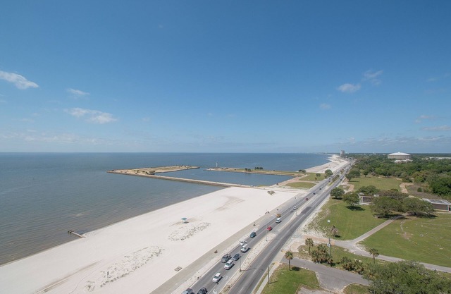 Palms Trees * Ocean Breeze * Salty Air * Sunkissed Hair * Endless Summer.