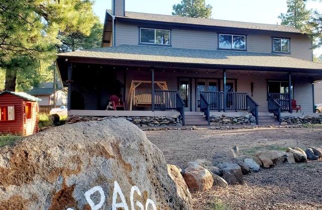 Papago Pines - 5 bedrooms, EACH WITH ATTACHED EN SUITE BATHROOM & Smart TV