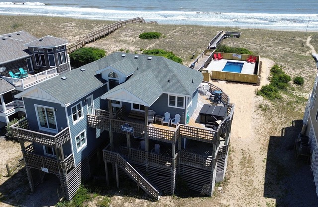 Paradise at Blue Fin! Oceanfront with new private pool, 4x4