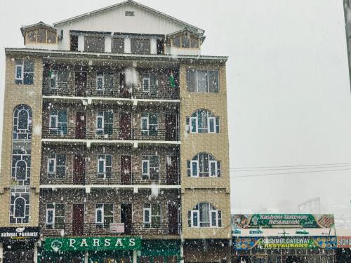 Paradise banihal