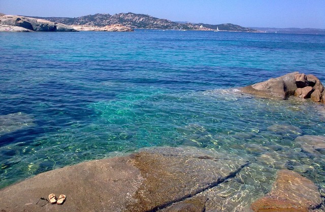 Paradise between sea and rocks