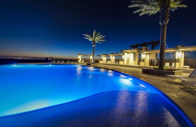 Paradise By The Sea 4 Bedroom Home by RedAwning