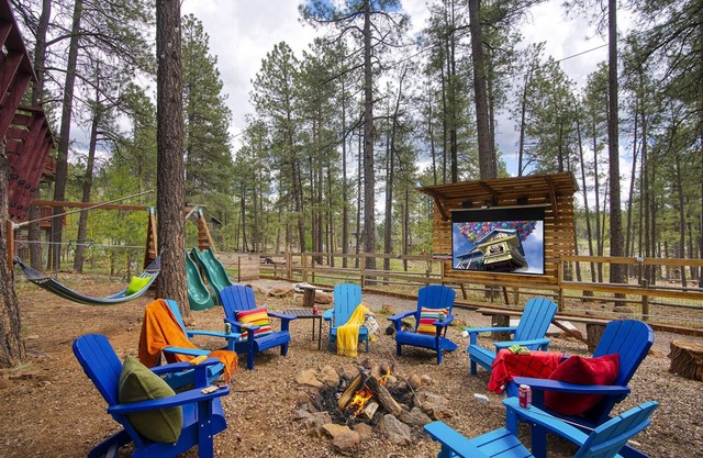 Paradise in the Pines - Pet friendly, summer getaway! Rental car available