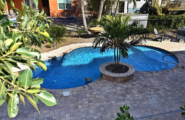 Paradise Palms A Desirable Pool Home