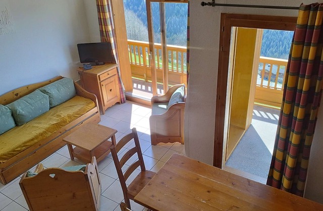 Paradiski closed to the slopes plan peisey