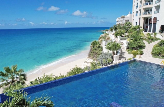 ☀️⛱️ Paradiso by IRE Vacations - Luxury 2 Bedroom Condo Steps to the Beach!