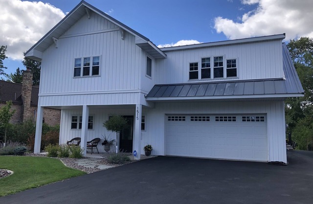 Park Point Getaway - Modern - New - 1 Mile to Canal Park - Half block to Beach