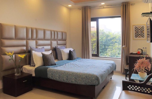 Park Studio DLF Phase 2, Cyber City, Gurgaon