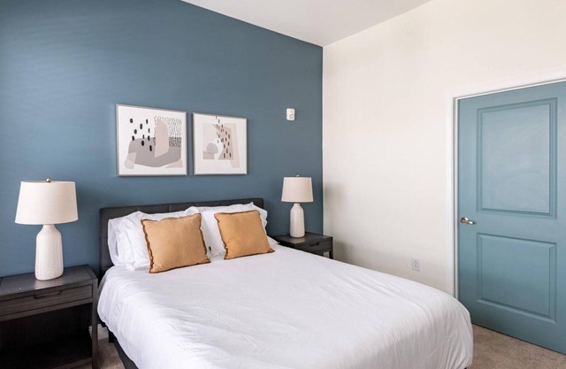 ParkerLeland 1BD 8 - One Bedroom Apartment, Sleeps 2
