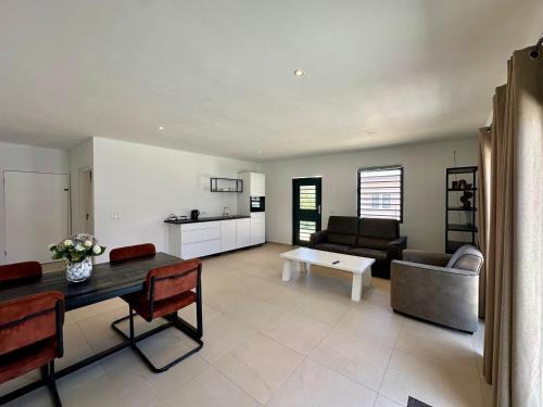 Parkiet Apartment - Regal Rentals Curacao