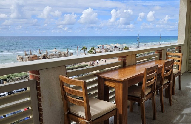 Pasino bright apartment +Terrace15m2, seafront, WIFI, Parking included, 6p,N°5