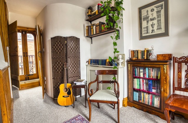 Pass the Keys | Historic House with Cathedral Views