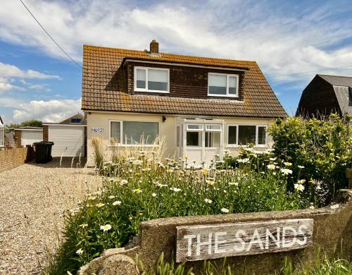 Pass the Keys The Sands Superb Newly Refurbished Beach Home