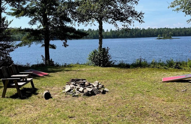 Patten Place - Waterfront Paradise on Upper Patten Pond