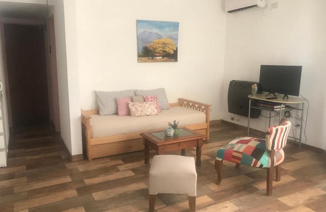 PAZ EN LA CIUDAD, en el centro, con WIFI y cochera privada