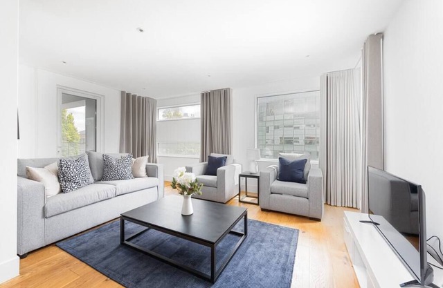 PBC | One Bedroom Apartment with Balcony JT2