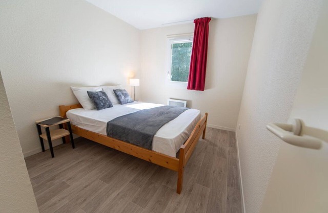 Peaceful Mountain Retreat: 2 Spacious Units & Family-Friendly Amenities