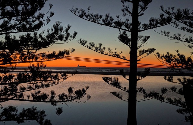Peace & Quiet with absolute water front ocean views. WiFi and Air con.