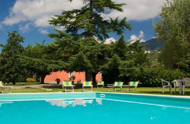 Peace, relaxation and privacy in the Lucca countryside. Swimming pool and air conditioning.