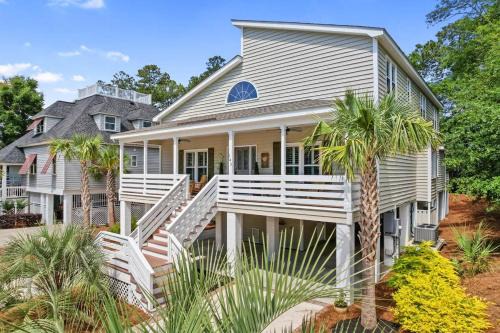 Peaceful Abode Live the Coastal Dream 5 Bdrm 4Bath