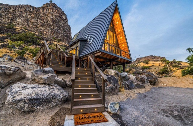 Peaceful Aframe Lux Cabin in Snake River Canyon