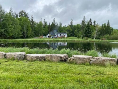 Peaceful and Heavenly Private Water Front Cottage on 100 Acres of Scenic Beauty- Trent Lakes