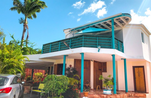 Peaceful and spacious APT, with balcony + Jacuzzi 5min from beach