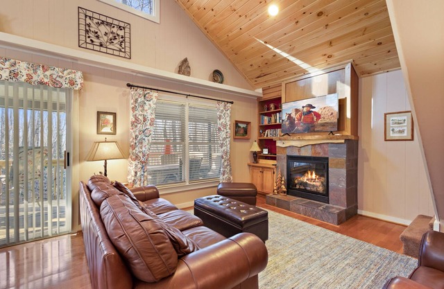 Peaceful Cabin Near Many Activities