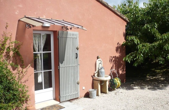 Peaceful cottage at the foot of Mont Ventoux