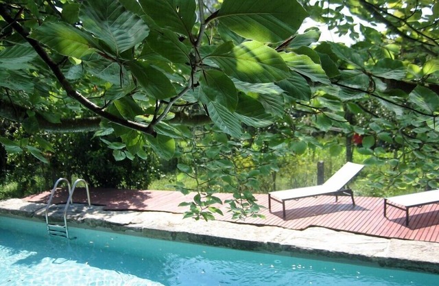 Peaceful country cottage with pool