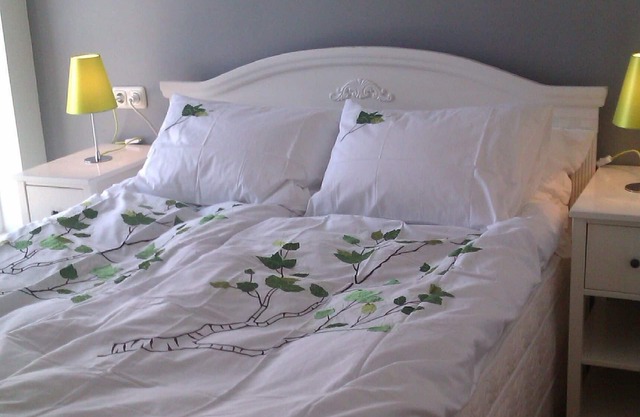 Peaceful Downtown 7th Floor Apartment-Parking garage-Great View