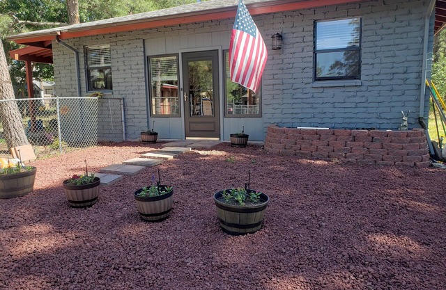 Peaceful Home in the Pines! Come Experience Williams!n