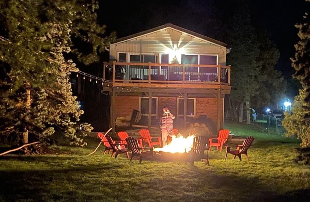 Peaceful lake front getaway