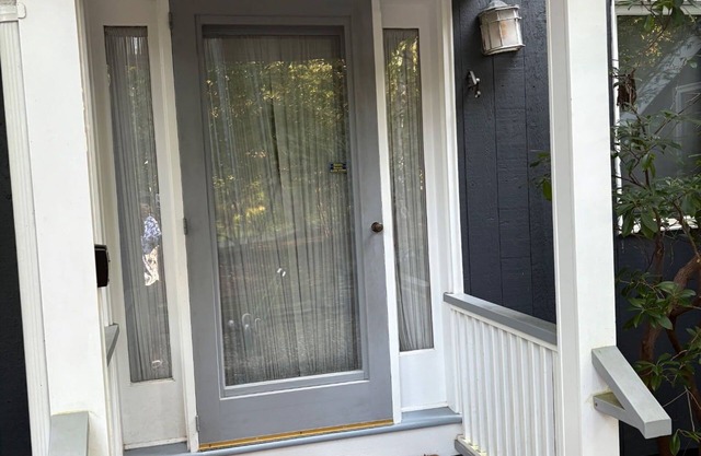 Peaceful Meadow View Retreat in Oak Bluffs