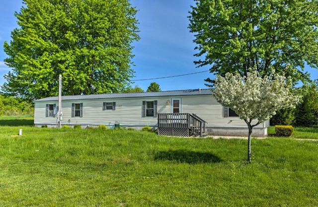 Peaceful MI Home on 1 Acre Pets Welcome!