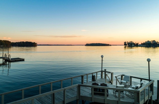 Peaceful paradise on Lake Murray