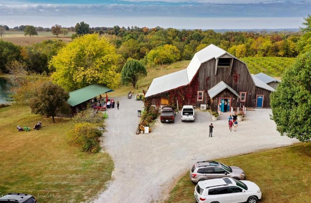 Peachbarn Winery & Cafe