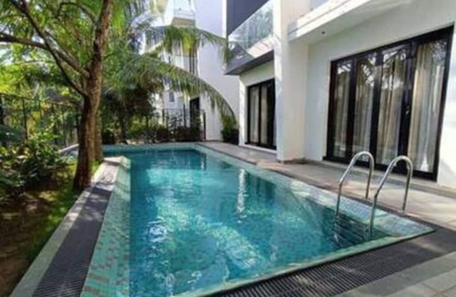 Peacock View 4BHK Pvt Pool & Jacuzzi at Saligao