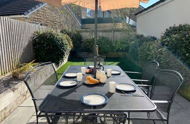 Peak District Haven: 7 Guests, Dogs & EV Charger| Pass the Keys