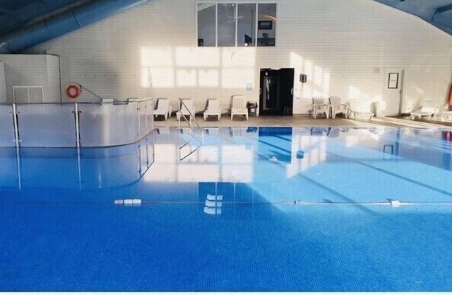 Pearl Cottage - Spacious 4 Bedroom Holiday Home, Atlantic Coast, + Facilities.