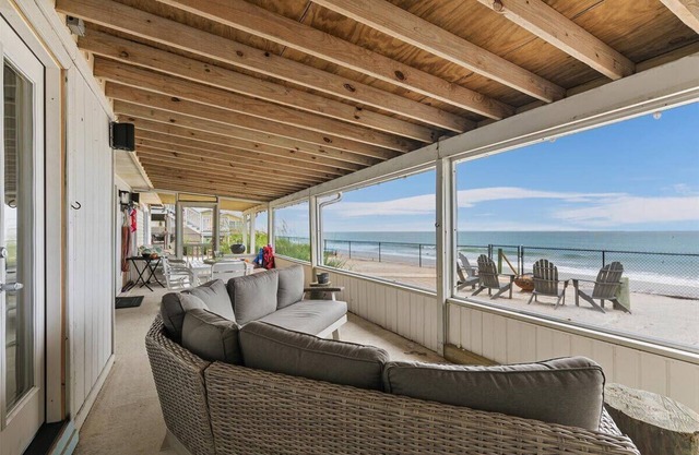 Pearl of the Sea | Wren Beach Rentals by Portoro