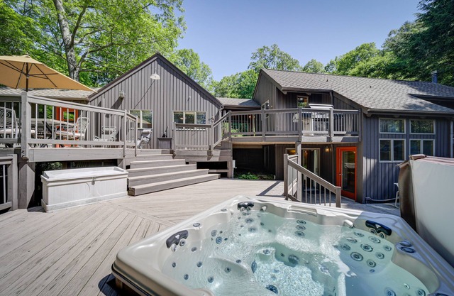 Penrose Vacation Rental w/Deck & Hot Tub